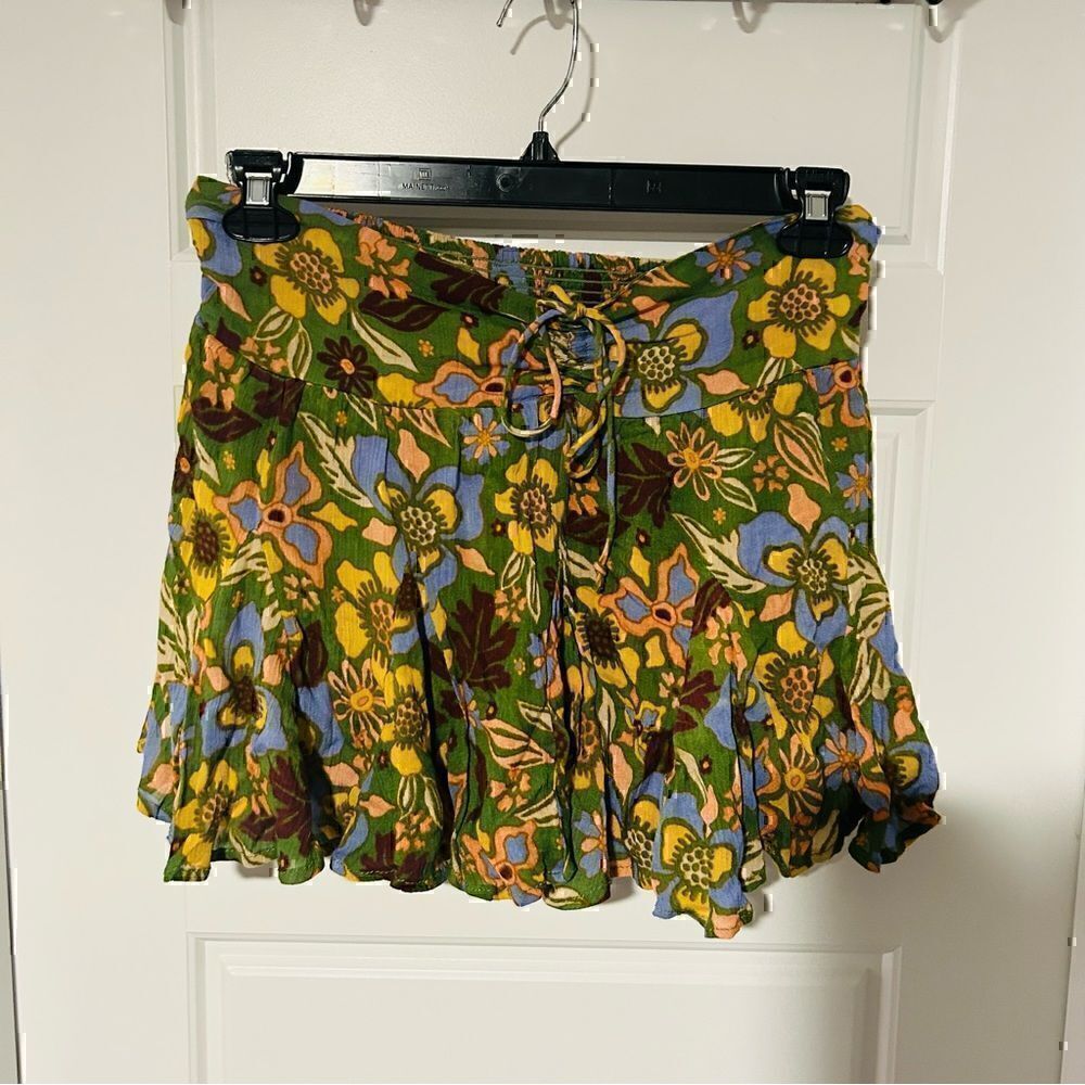 Free People Shorts - Picture 3 of 5